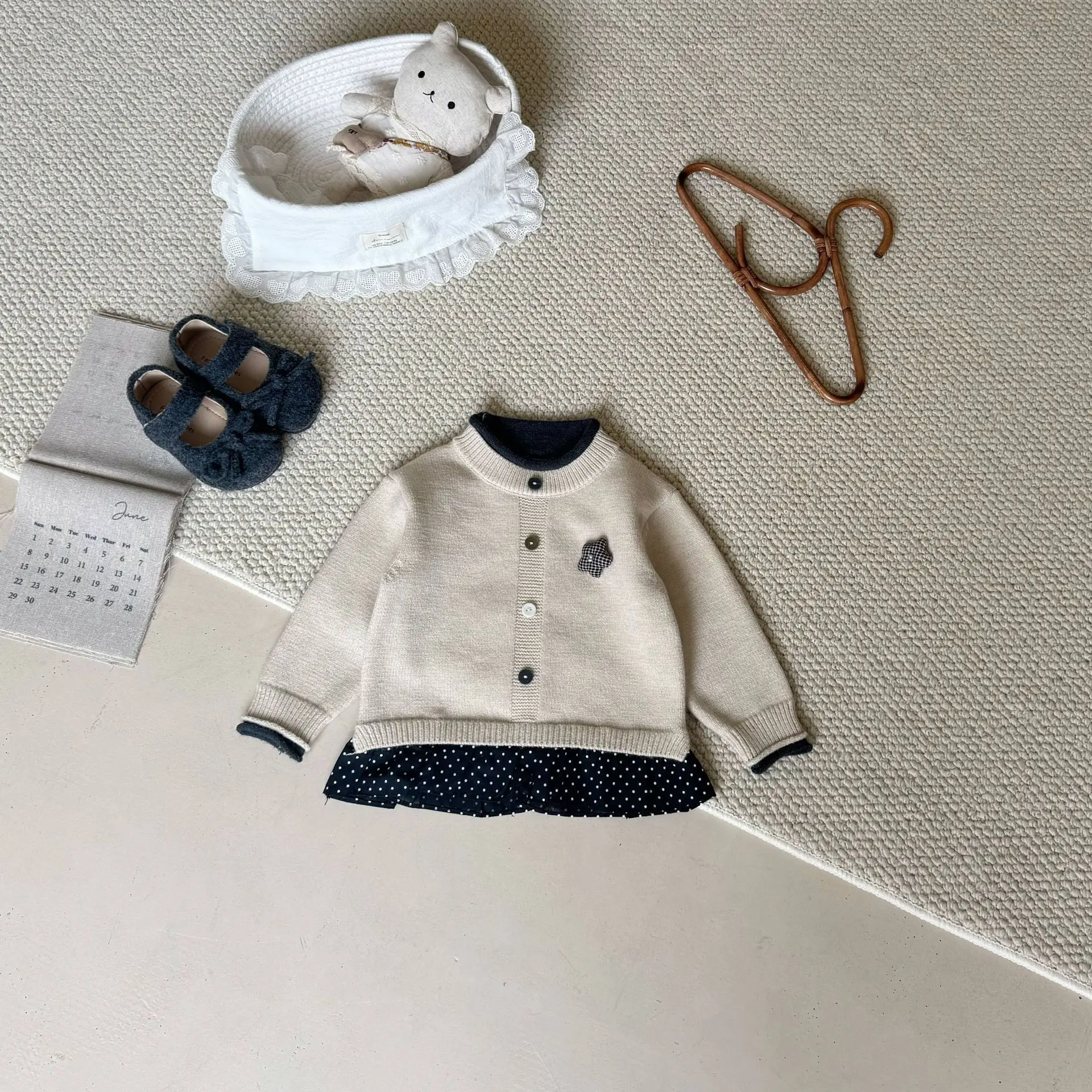 2026 Winter New Girls' Sweater Hoodie Solid Color Cute Knitted Skirt False Two Piece Round Neck