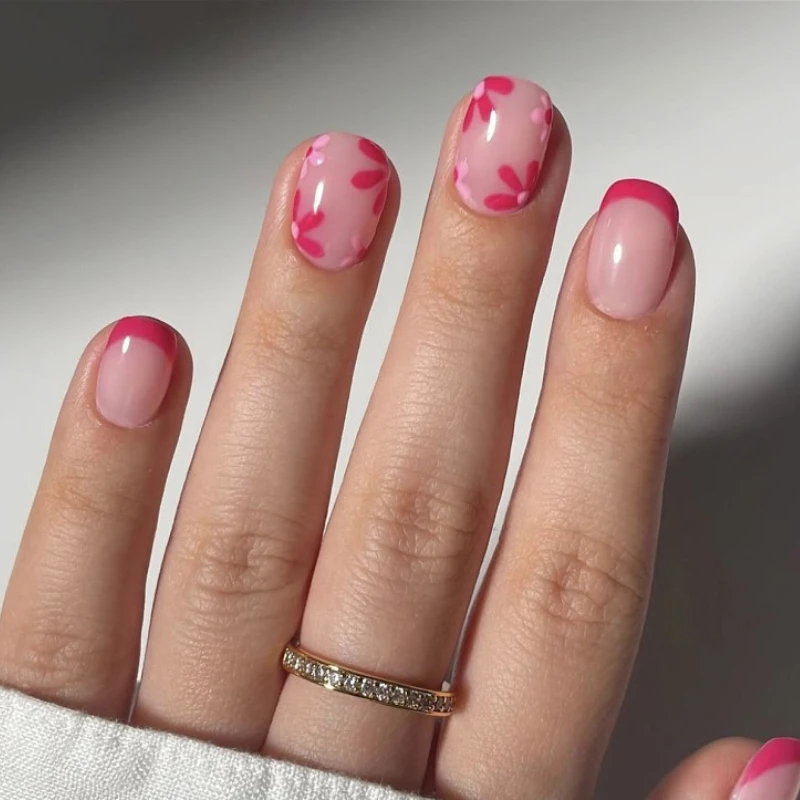 

Rose Red Pink Flowers French Wearable Nail Art Fashion Short Square False Nails Detachable Finished Fake Nails Press on Nails