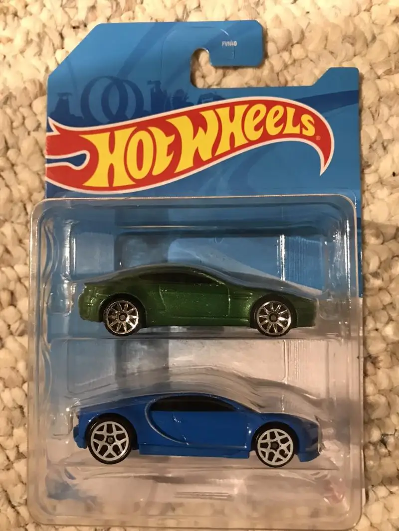 Hot Wheels 1:64 ToysRus Lamborghini Aston Martin Bugatti  Subaru dodge charger honda two cars Rare Collect diecast alloy model