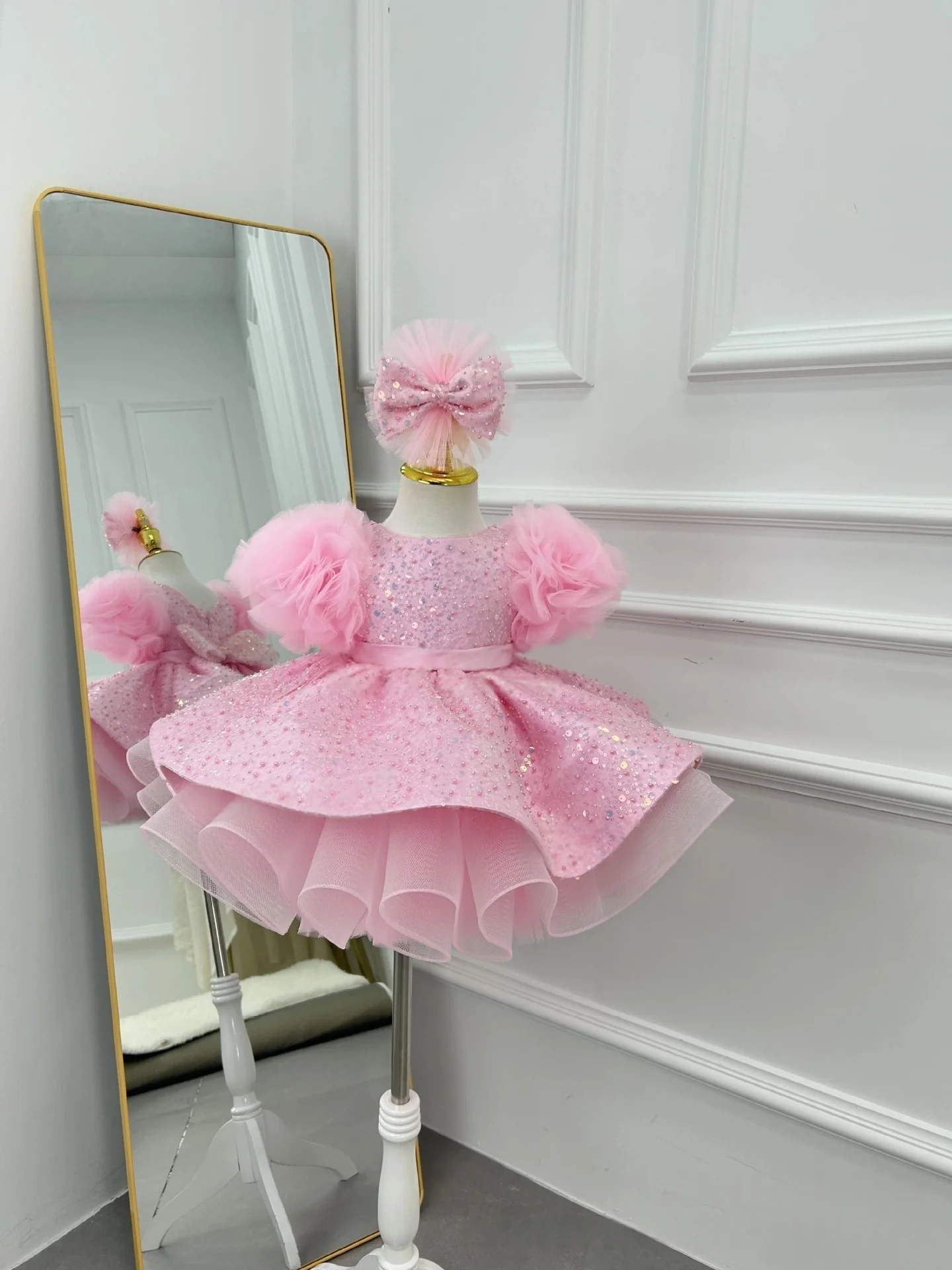 

Luxurious Puffy Flower Girl Dress Fluffy Sleeves Bow Pink A-Line Dress For Kids Cute Ruffles First Communion Birthday Party Gown