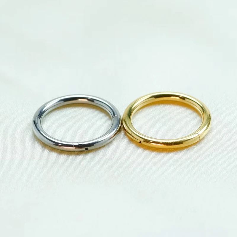 ASTM F136 التيتانيوم متمحور هوب الأنف خواتم 20 جرام 18 جرام 16 جرام الحاجز الدائري هيئة ثقب المجوهرات اللولب الغضروف روك القرط