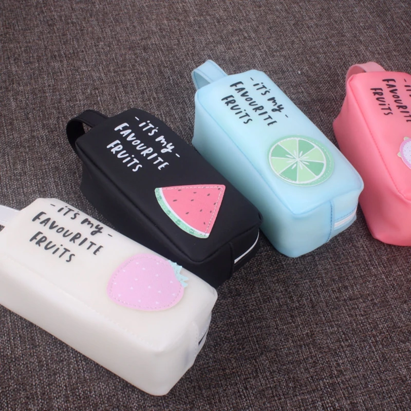 Cartoon PVC Stift Tasche Nette Tragbare Toiletten Lagerung Tasche für Mädchen Erwachsene Reise