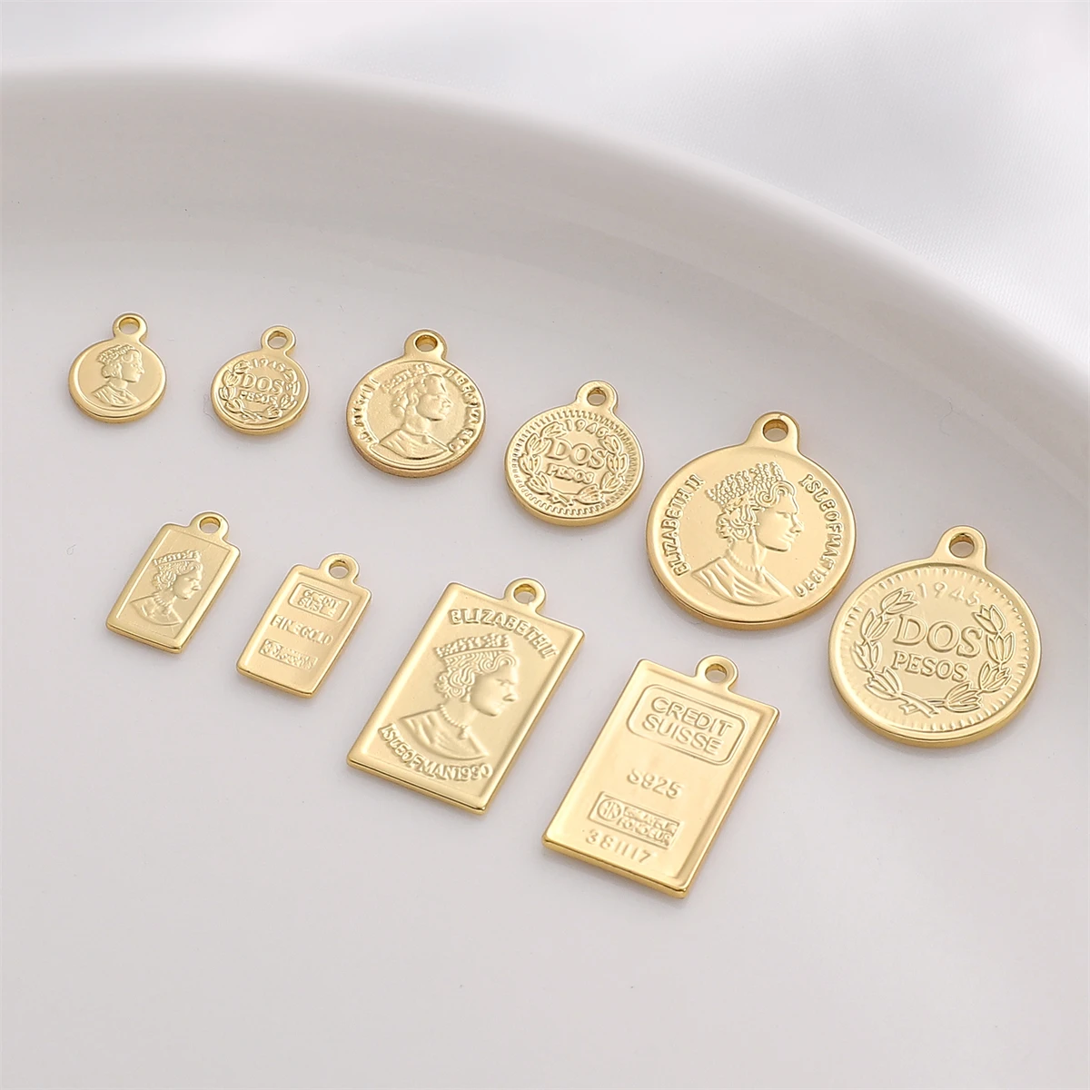 1pc 14K Gold Plated Brass Vintage Queen\'s Head Coin Round Square Charm Pendant for Bracelet Necklace DIY Jewllery Findings