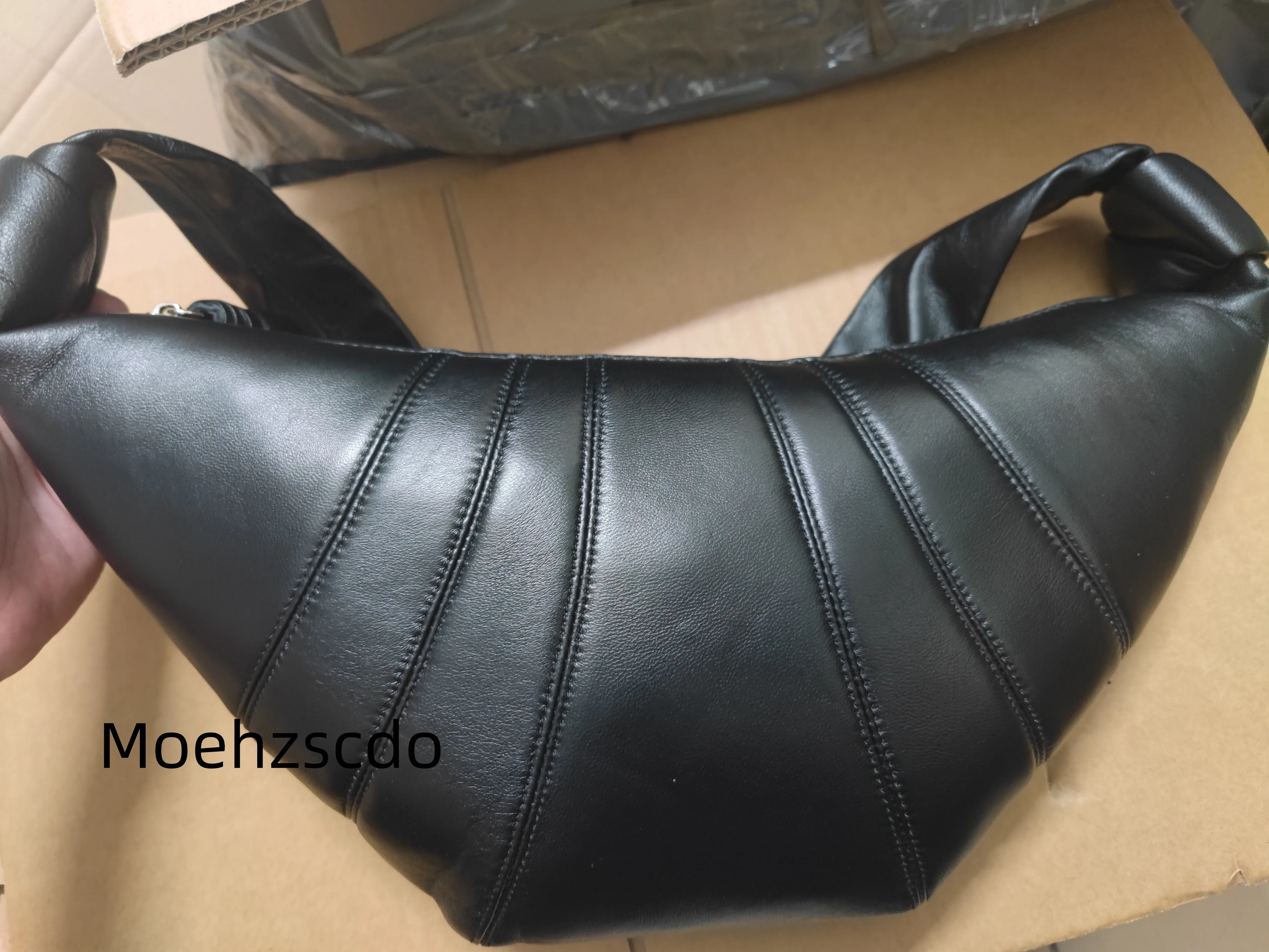 2024 top quality Fashion beautiful 100% sheepskin diagonaldumpling bag Large capacity designer popularsoft chest bag image 4