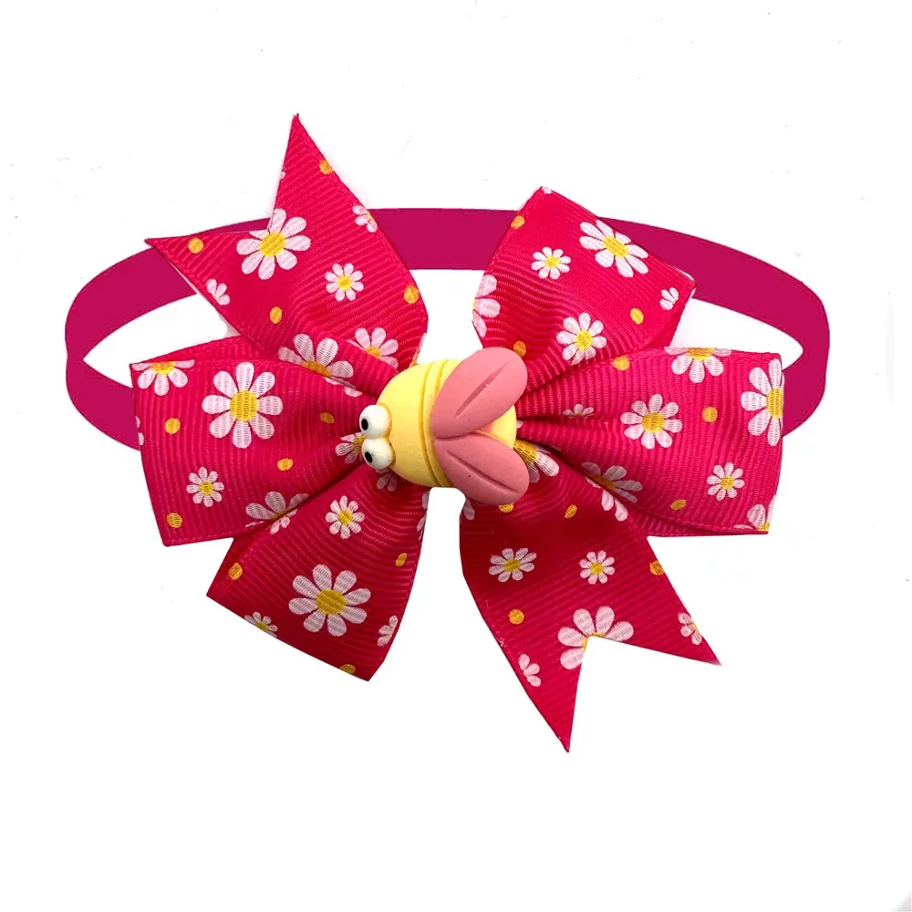 Imagem -03 - Dog Grooming Arcos Gravata Bowknot Pet Dog Acessórios Cute Bee Mix Estilo Flores Dog Supplies Verão 50 Pcs