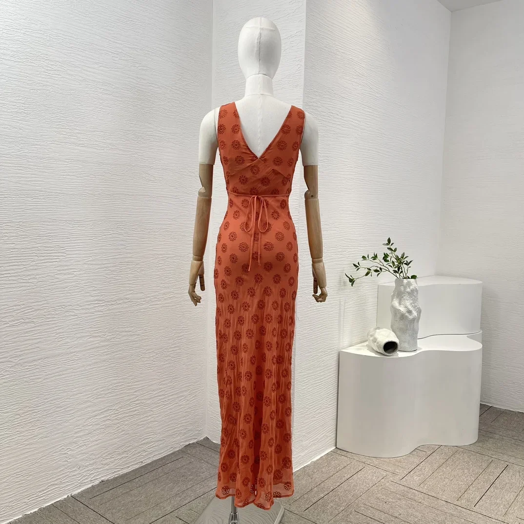 Robe mi-longue brodée florale rouge pour femme, nœud en fibre auto, col en V à l'arrière, haute qualité, nouveautés, 2024