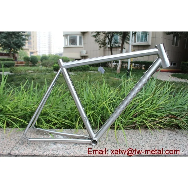 Titanium Disc Road Bike Frame Direct Mount Lightweight 700CX32C Wheel Size