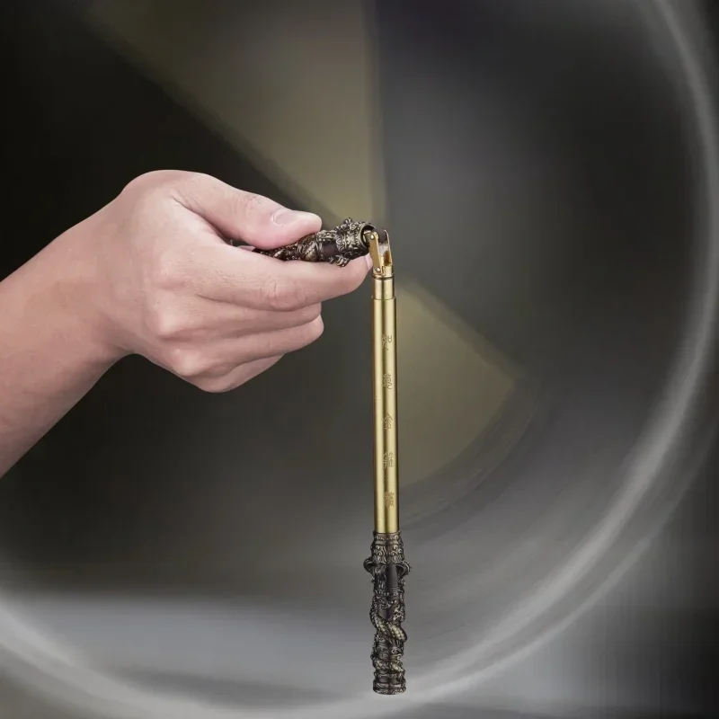 Portable Monkey King Kerosene Lighter Windproof Mini Retro Grinding Wheel Ignition Golden Cudgel Lighters Smoking Gift for Men