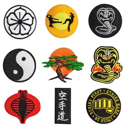 New Cartoon Cobra Patches Embroidered View Stickers On Clothing DIY Round Appliques Badge Sewing Garments Jeans Coats Patch