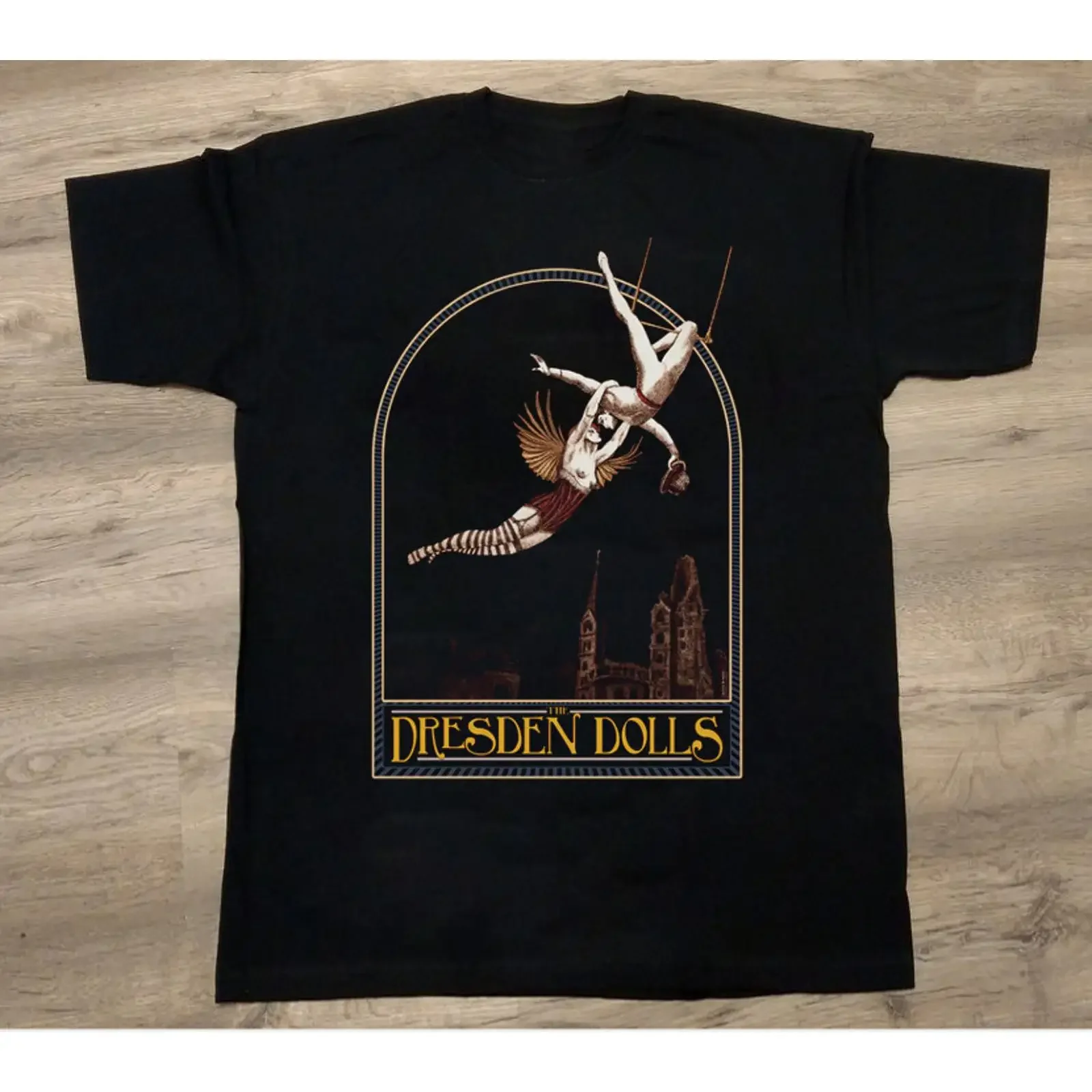 Camiseta Vintage Dresda Bambole Riunite com Estampa, Preta, Tamanhos S a 5XL, CL650, Estilo Streetwear Casual e Elegante, Roupas com Toque de Designer