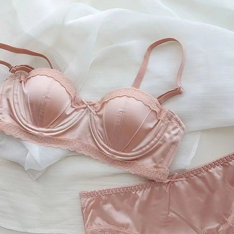 Sexy lingerie with soft steel ring and half cup small chest gathered together to hold a thin cup bra