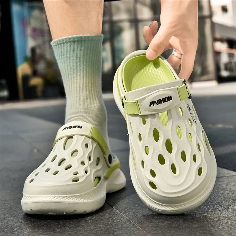 

2026 Men's Summer Hole Clogs Closed Toe Slippers Cushioned Footbed Thick Sole Beach Shoes Anti-slip Outdoor Water Sandals