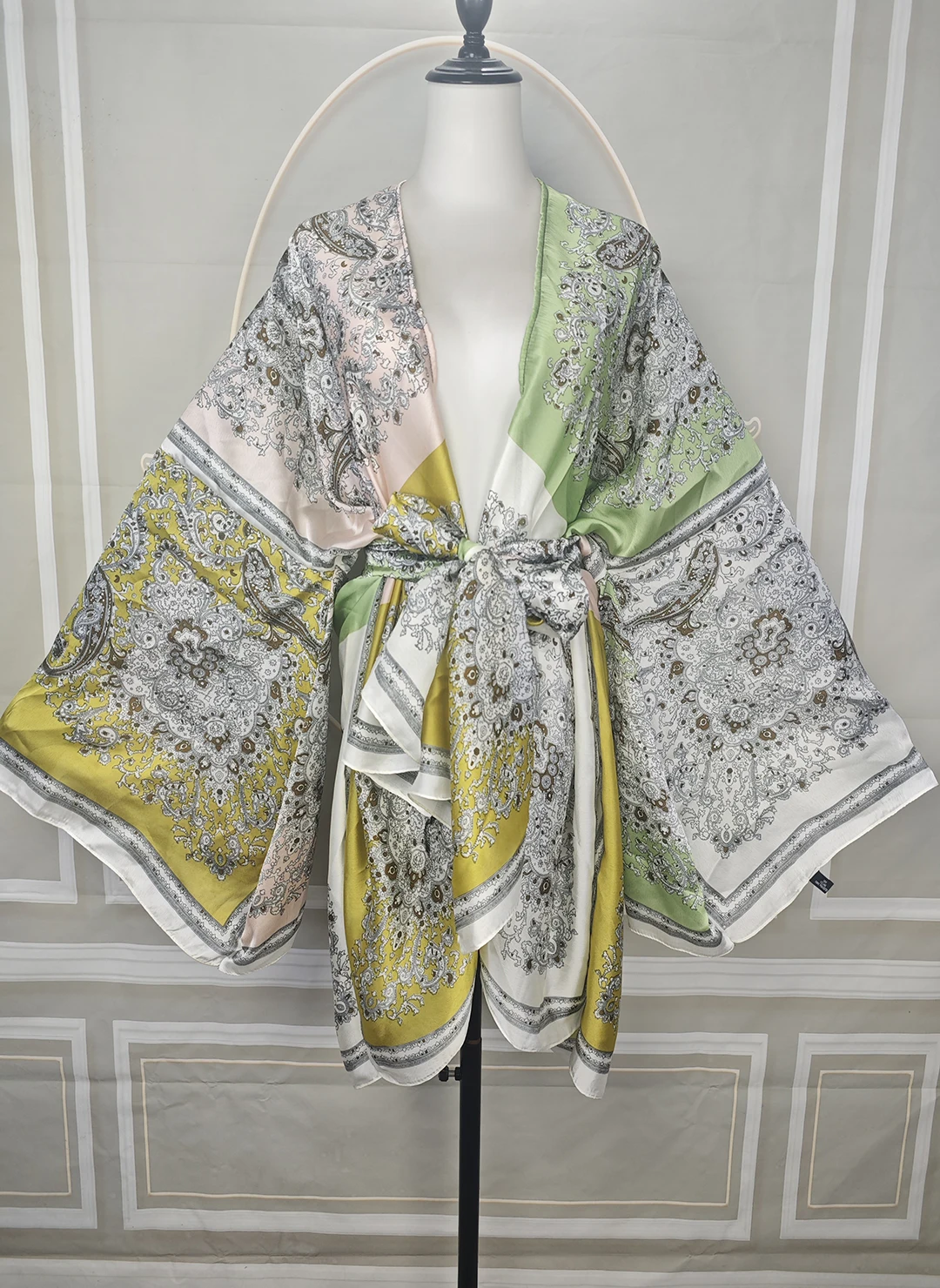 

Summer Popular Beach Wear Short Kimonos + Sash Free Size Europe Holiday Swimwear Loose MIni Cardigans African Lady Outfits
