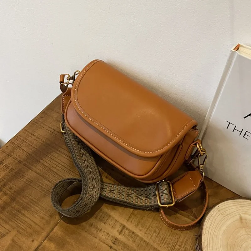 

Elegant Leather Crossbody Bag For Women By Famous Designer Luxury Brand Handbag Popular Classic Style For