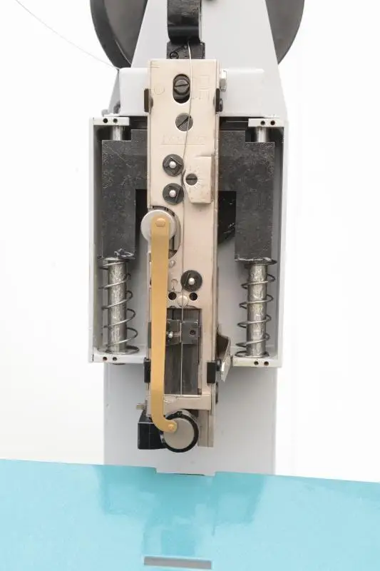 2025WH100 آلة خياطة وتجليد الأسلاك الكهربائية ذات الرأس الواحد وخياطة المستندات