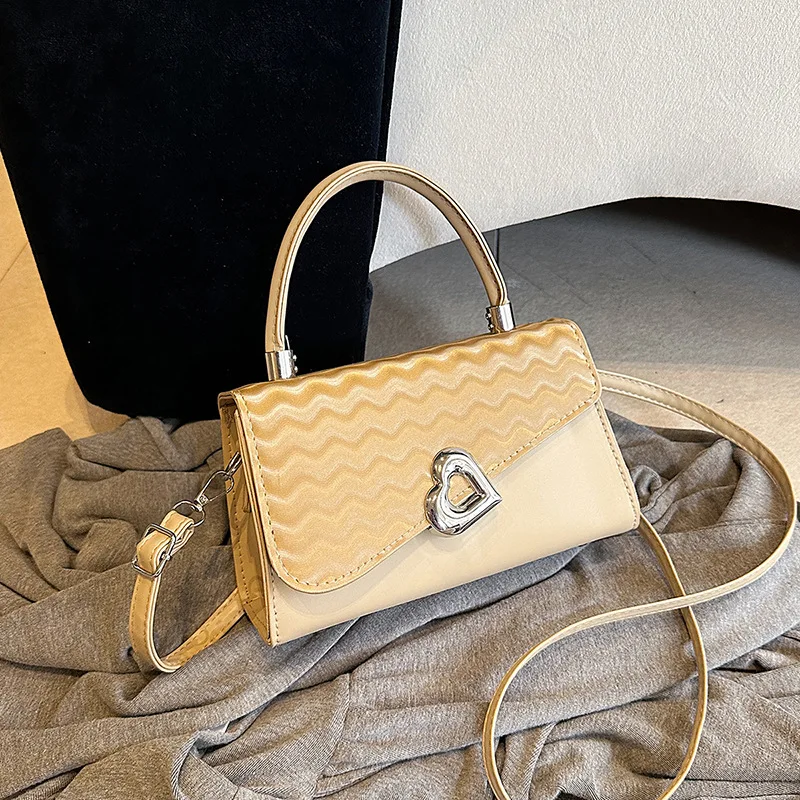 

Minimalist Commuter Heart Lock Crossbody Bag Women's Handbag Square Shoulder Bag Ladies Tilde Fashion Design Sense Lightweight