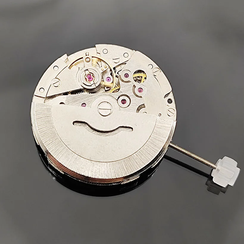 قطعة واحدة من إكسسوارات الساعة، حركة 8205 أصلية جديدة تمامًا، آلة بيضاء ميكانيكية أوتوماتيكية محلية، تقويم واحد