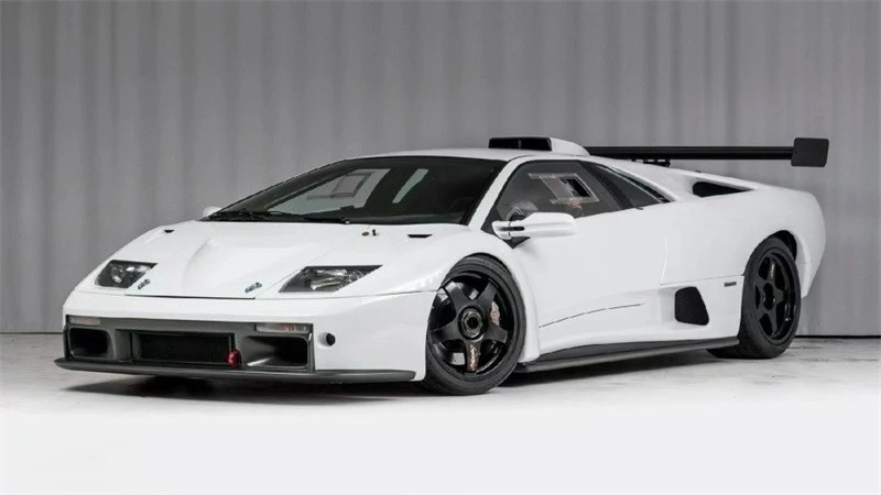 

Fuelme 1:64 Diablo GTR White limited299 Resin Model Car
