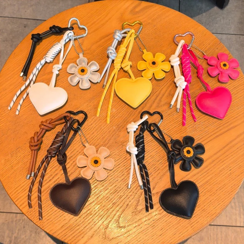 Exquisite PU Leather Sunflower Pendant Keychain Creativity Woven Rope Design Bag Hanging Piece Accessories Gift