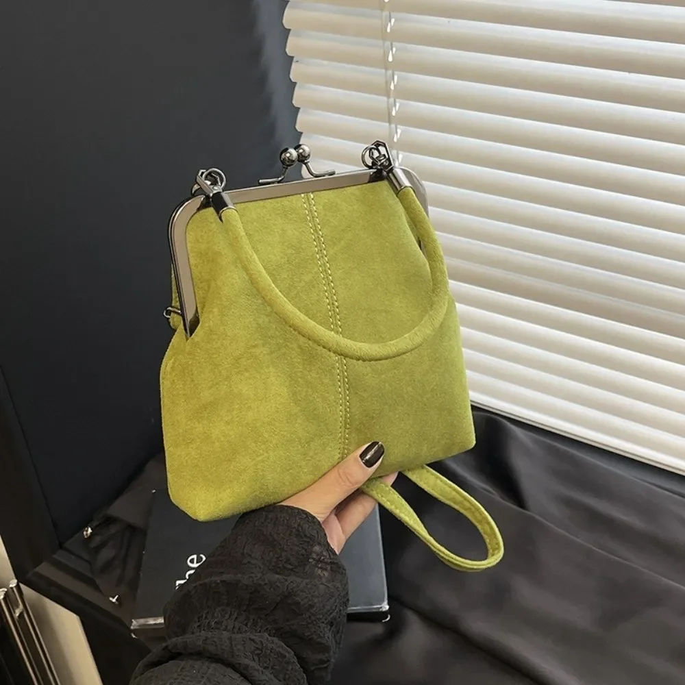 Vintage-Umhängetasche aus mattiertem Leder mit Verschluss, große Handtasche für Damen, ideal für Reisen und als Geschenk – Detail 5