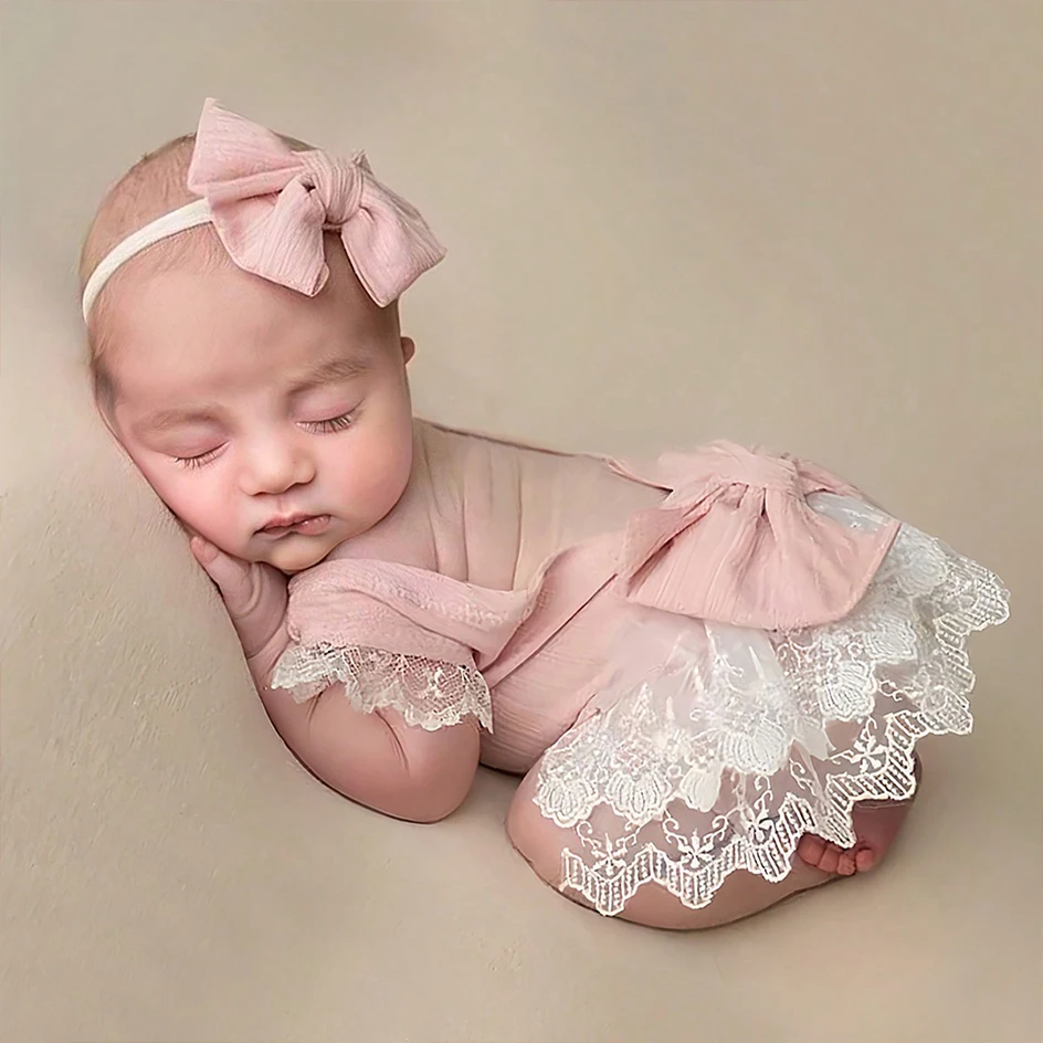 Ylsteed Newborn Girl Photography Outfits with Bow Headband Pink Lace Romper for Photo Shooting Photo Studio Infant Picture Props