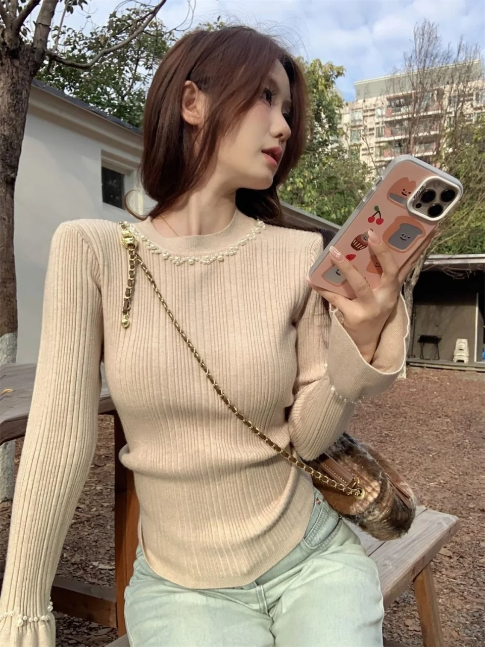 

American retro spicy girl nail bead trendy women's sweater Spring and Autumn French retro knitted slim fit flared sleeve sweater