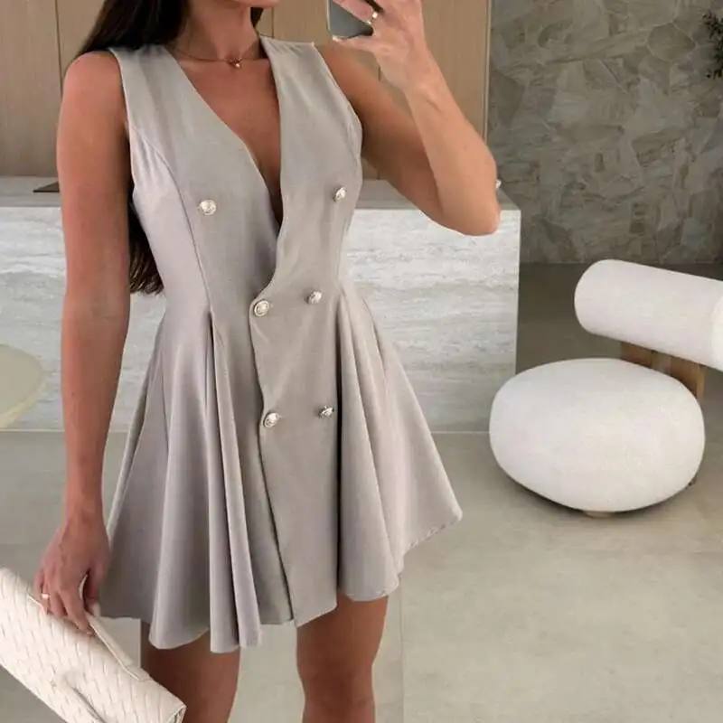 فستان مثير بدون أكمام نحيف على شكل حرف a 2025 صيفي عالي الخصر مطوي سيدة صغيرة موضة رقبة على شكل V مزدوجة الصدر للتنقل