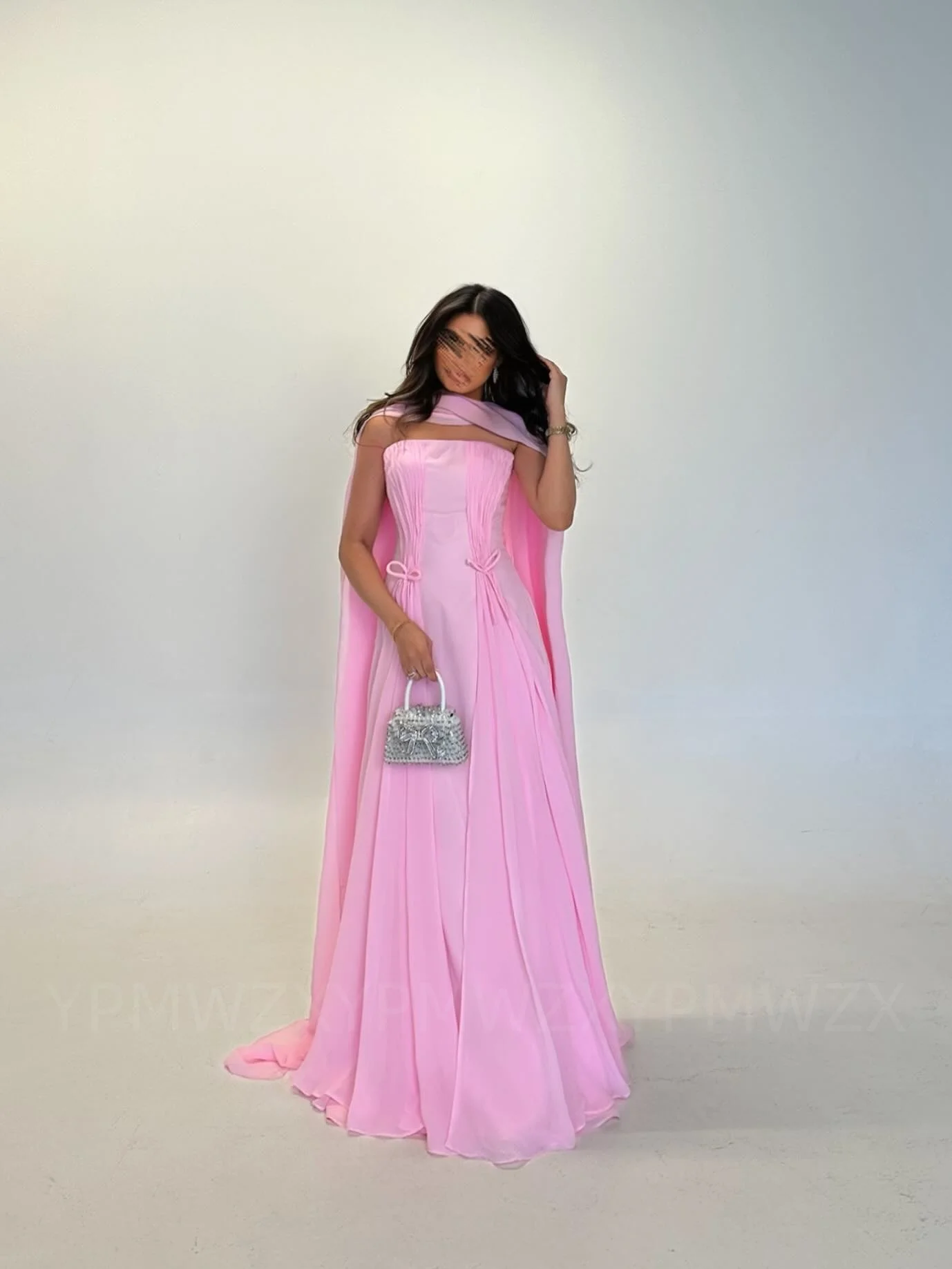 Рисунок 3 - Индивидуальные платья для причастия