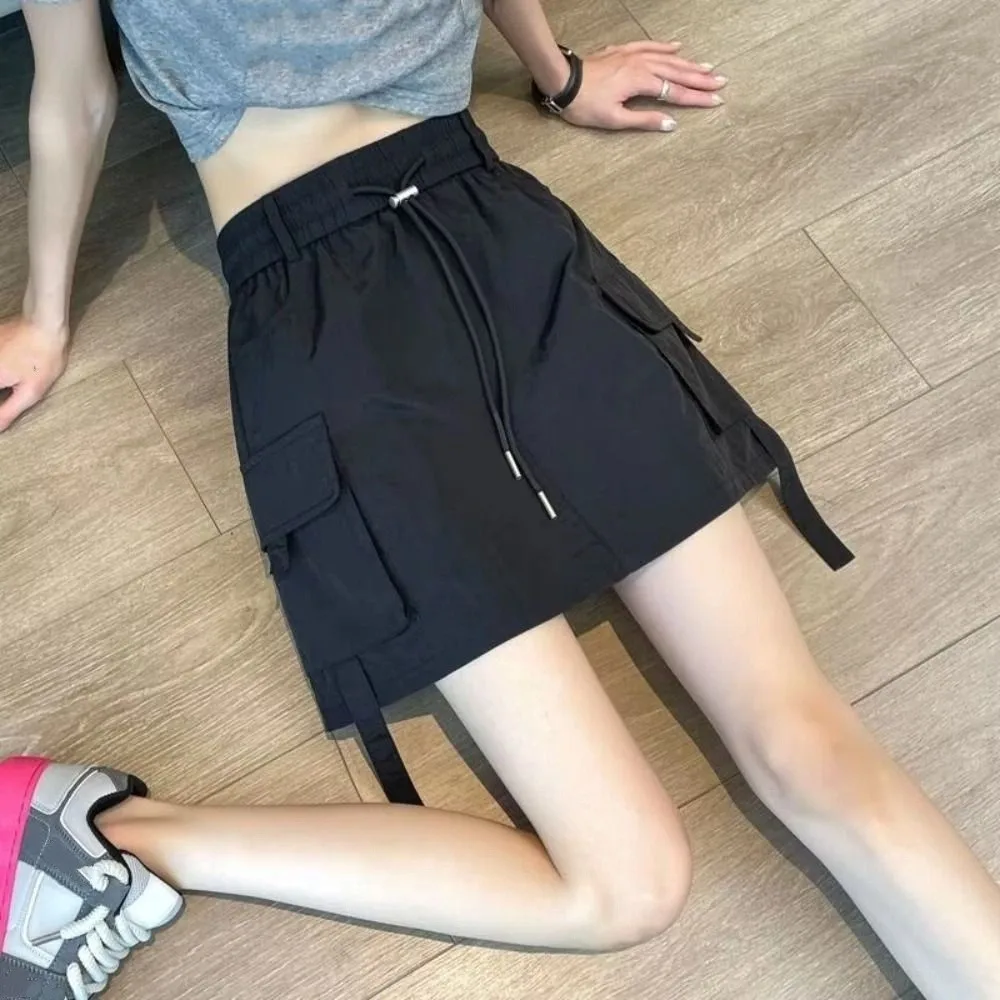 

Loose High Waist Skirt Lace Up Large Pocket Causal Skirts Women Spicy Girl Style Drawstring Wide Half Leg Skirts Streetwear