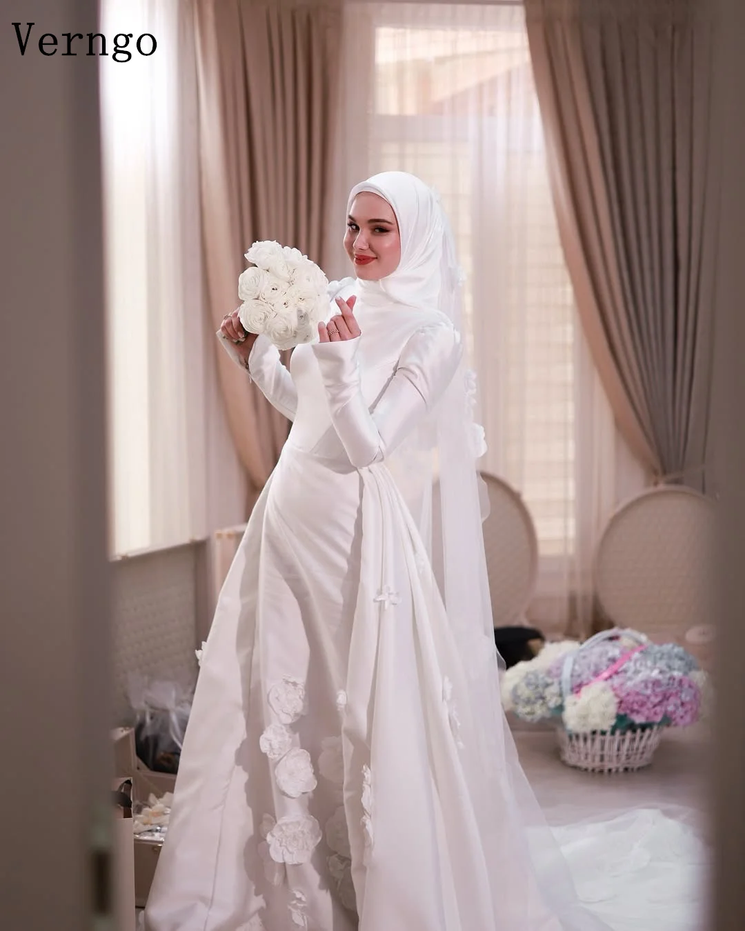 فستان زفاف Verngo أنيق من الساتان ثلاثي الأبعاد برقبة عالية وأكمام طويلة زي العرائس فساتين عروس متواضعة مخصصة