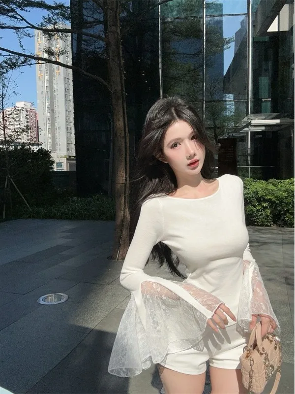 

Весна 2025: Женский топ с кружевными вставками и рукавами-колокол, приталенный, с длинными рукавами, из дышащего мягкого полиэстера, с круглым вырезом, для повседневной носки