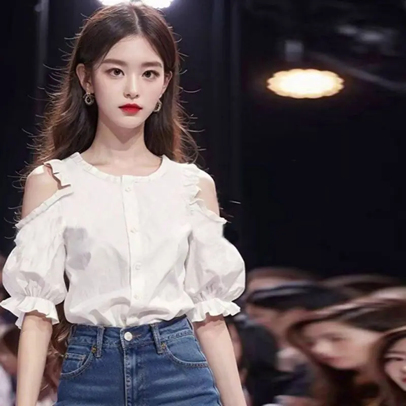 2024 Summer New White Shirt Women's Unique Design Small Shirt Girl Slimming French Short Sleeved Top