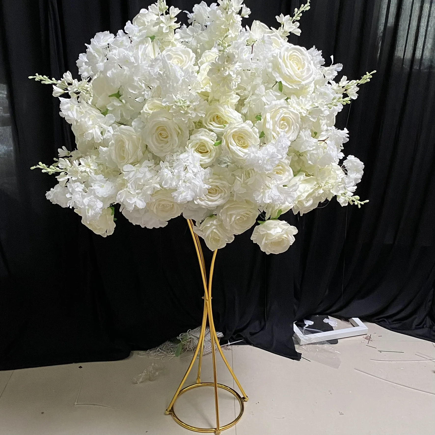 Simulation flower milk white rose flying swallow 60cm table flower ball wedding decoration simulation table
