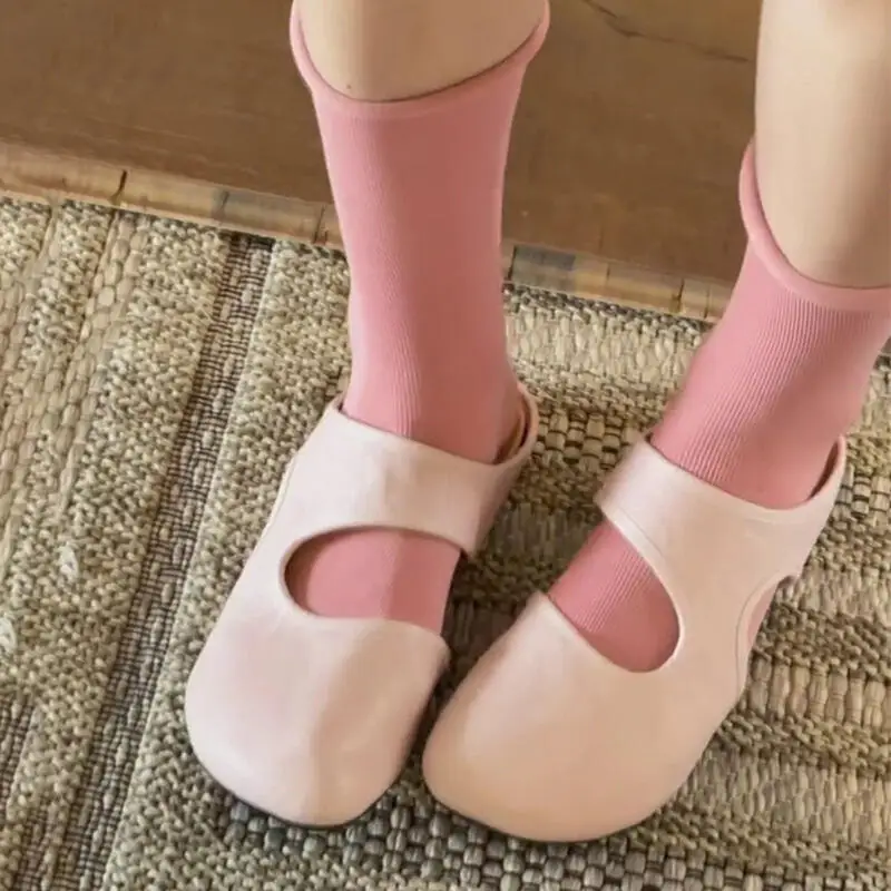 Korean Style Hollow Out Mules Slippers Women Summer 2026 French Retro Soft Pu Leather Flat Heel Sandals Women's Vintage Sandals