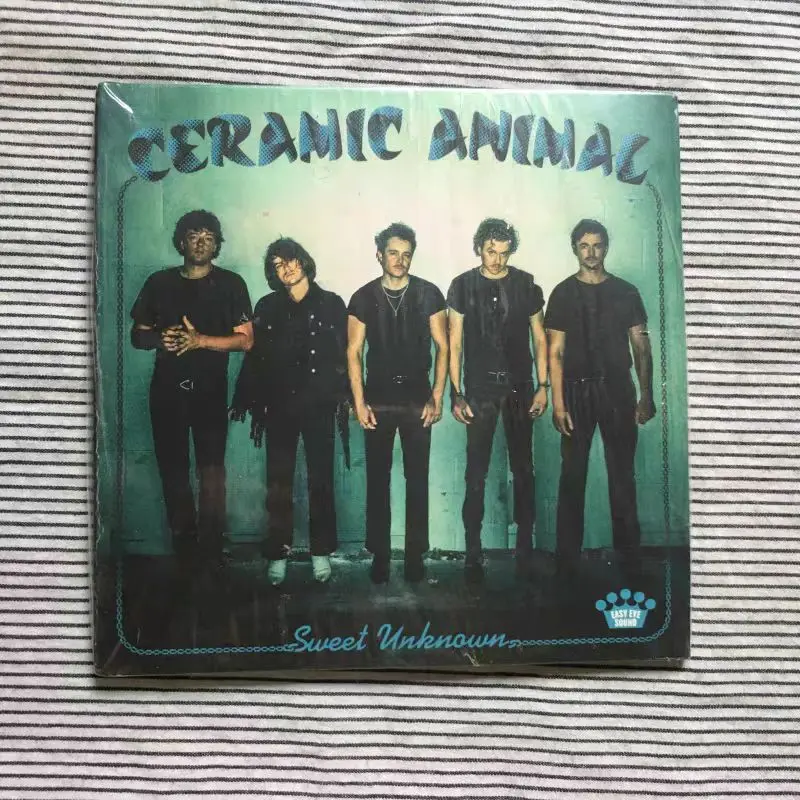 CD เซรามิกแอนิมอล – หวานละมุน ไม่รู้จัก 2023-03-24 เสียงไพเราะ ร็อคย้อนยุค/ป๊อปแนวไซคีเดลิก 11 เพลง ผลิตโดยคริส เรแกน