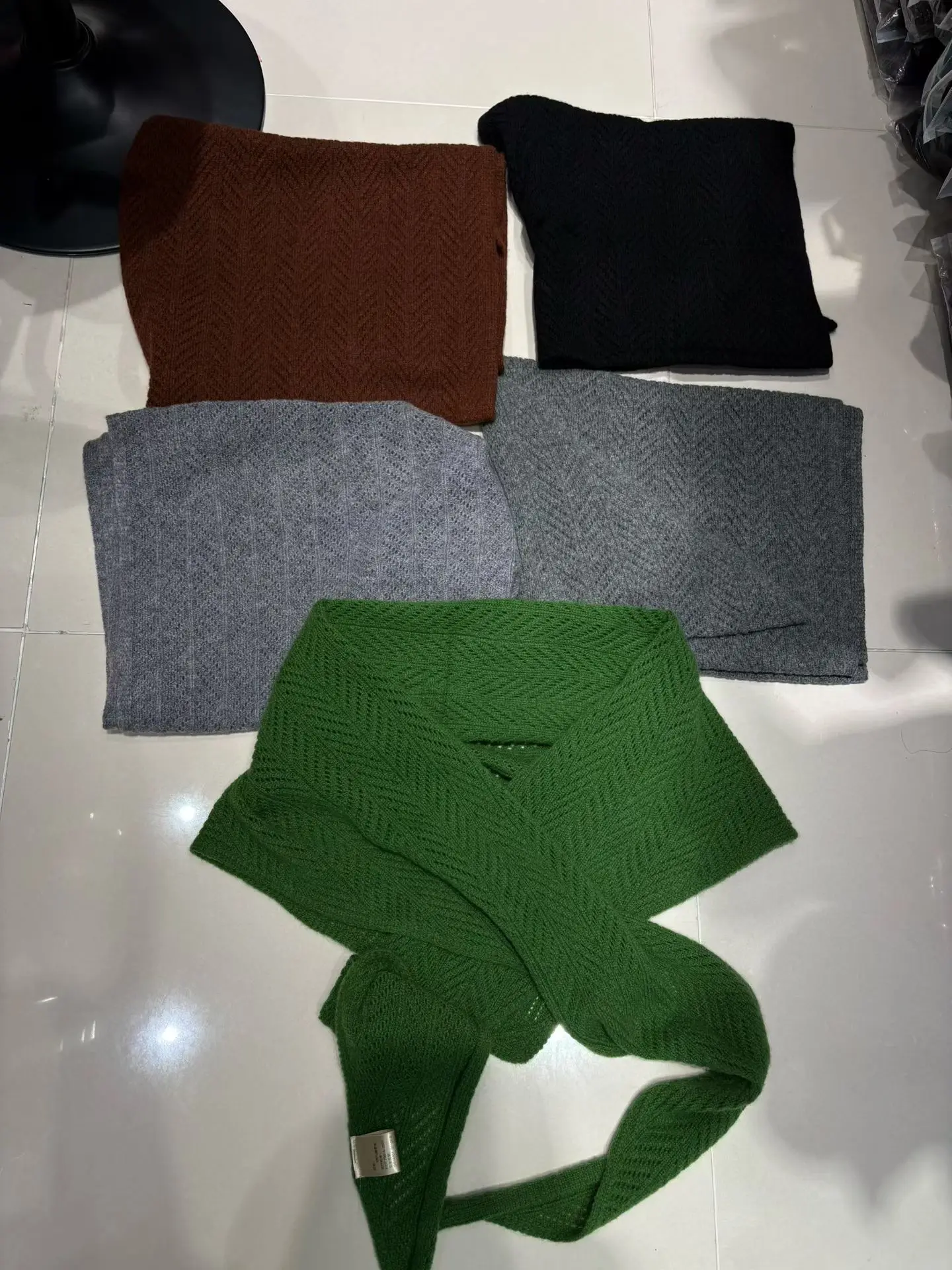 bufanda-triangular-de-punto-holgado-estilo-otonal-informal-versatil-version-coreana-accesorio-de-moda-para-todas-las-tem