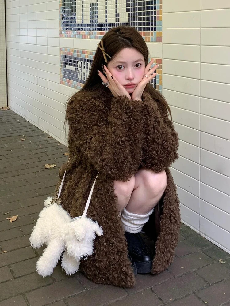 New Teddy Roll Lamb Fur Jacket Women Winter Mid-Length Thickened Leather Fur Integrated Small Size Plush Coat Winter view 3