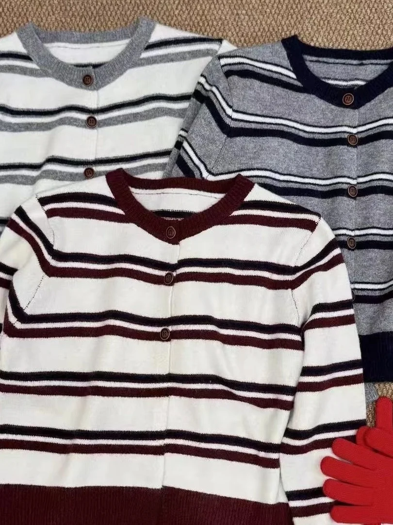 

Retro Striped Knit Sweater Coat Women's Loose Long Sve ort Sle Soft Cozy Autumn Faion for Petite Ladies Cardigan