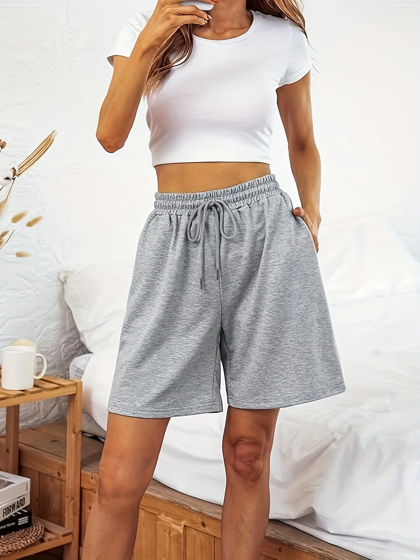 Women's Summer Solid Color Casual Shorts Elastic Waistband Sweat-wicking and Breathable Suitable for Sports Running and Fitness