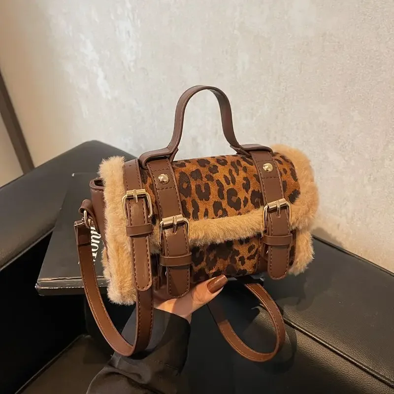 Super Fire Small Leopard Print Bag Female  New Autumn and Winter Cross-body Bag Exquisite Explosive Portable Small Square Bag