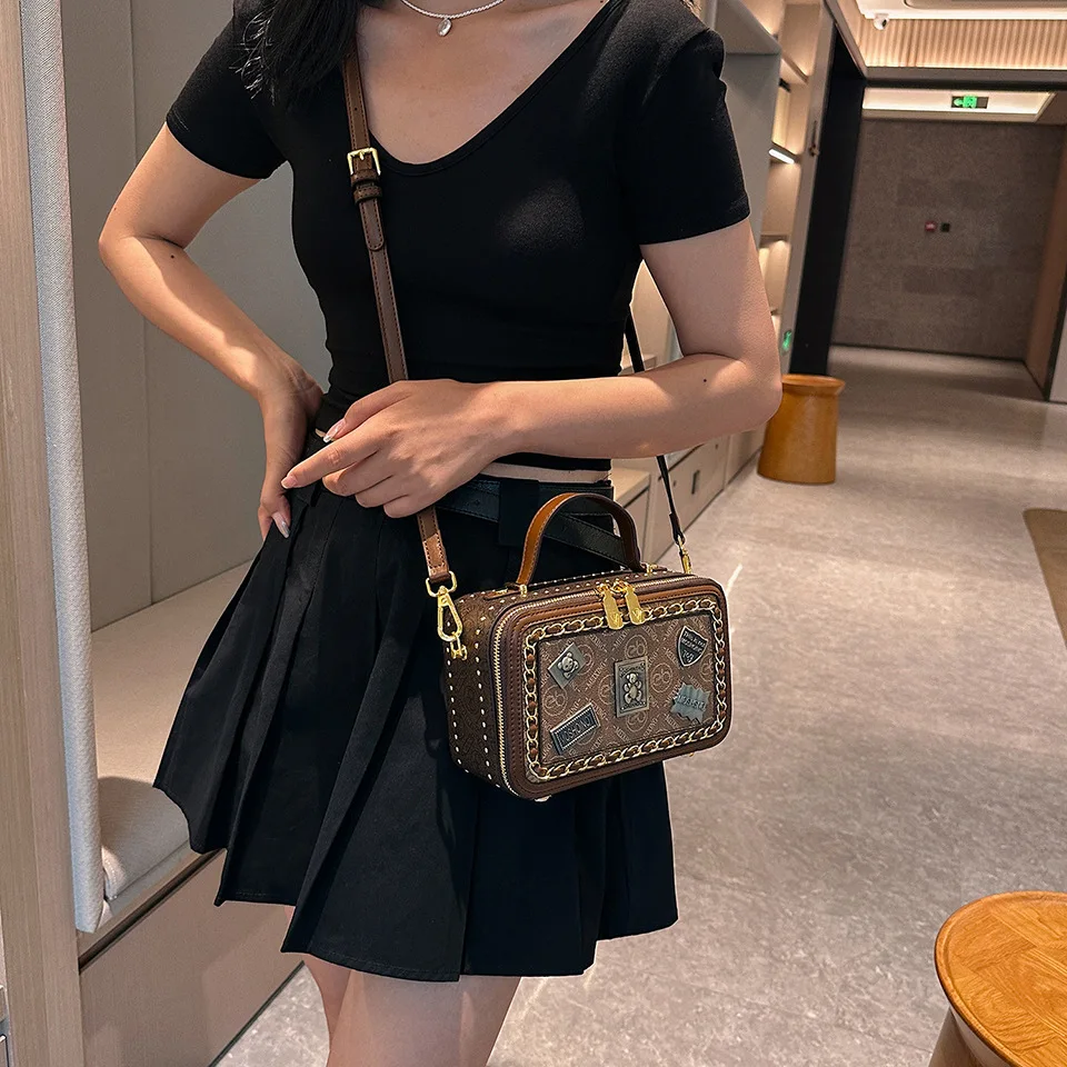 

European and American Retro Emblem Box Bag Women's New Fashion Handmade Versatile Contrast Color One Shoulder Crossbody Bag