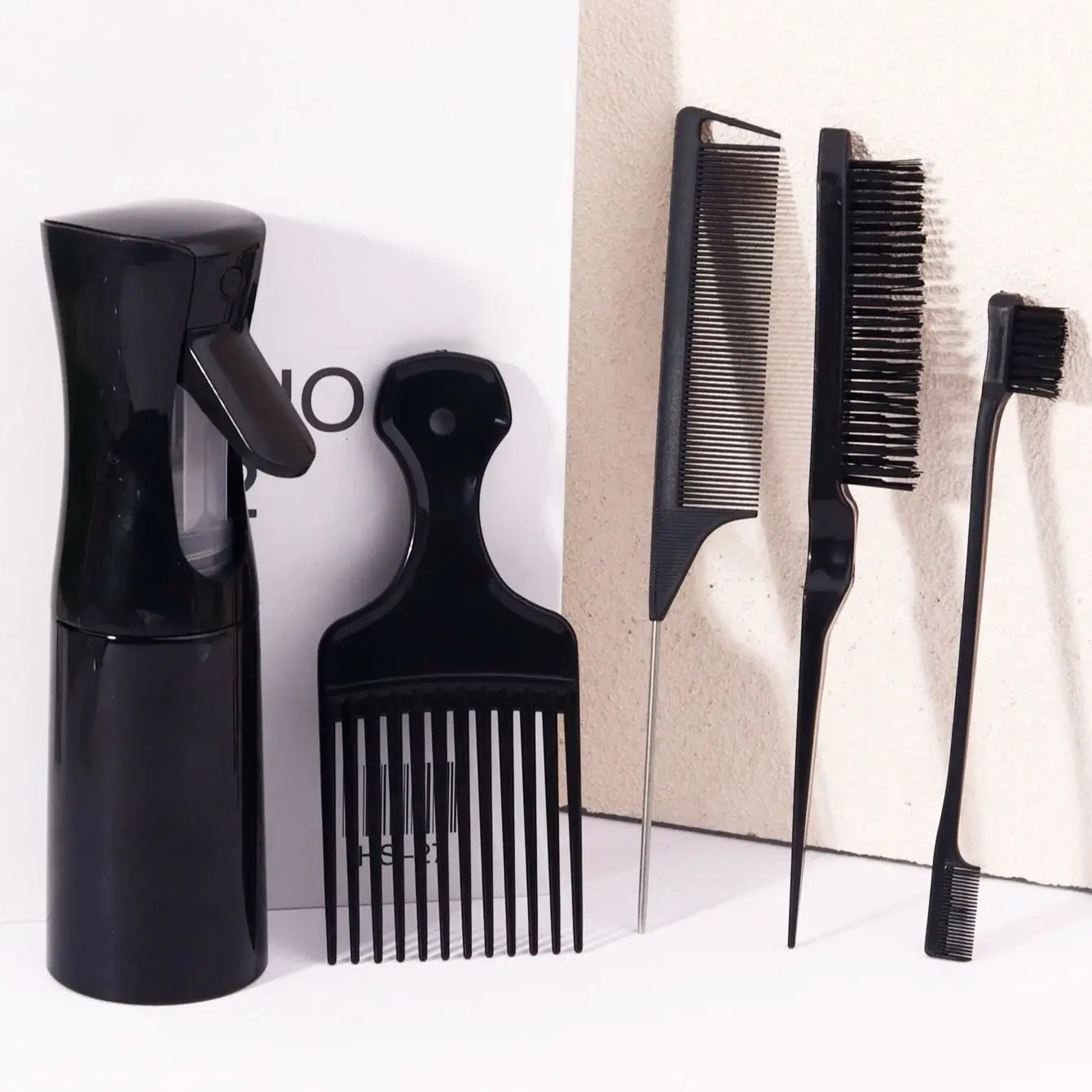 مجموعة تصفيف الشعر مكونة من 5 قطع، وزجاجة رذاذ، ومشط أفريقي، ومشط ذيل الفئران، وفرشاة من النايلون وفرشاة حافة خاصة للشعر المستعار الحقيقي