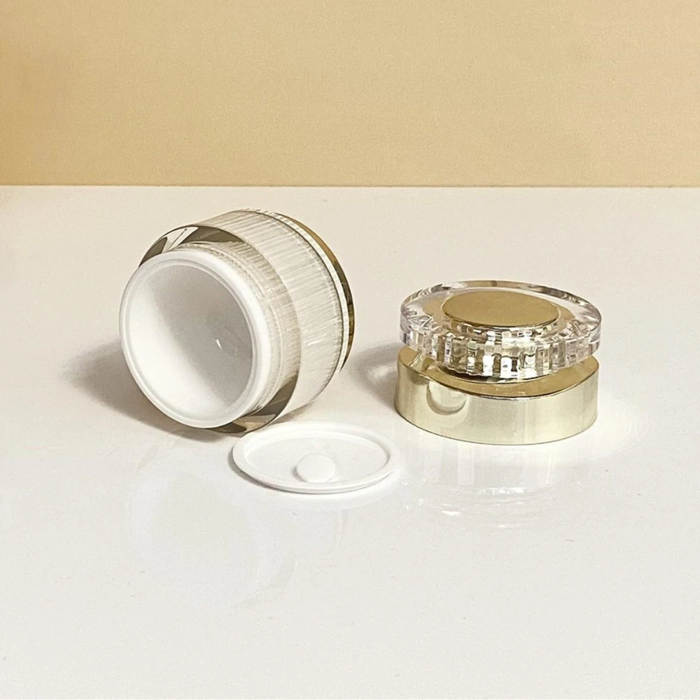 Luxury Skincare Packaging - ขวดอะคริลิคสีขาวมุกขนาด 30/50/100 มล. ขวดเครื่องสำอางแบบเติมได้ ขวดพกพาสำหรับครีม โลชั่น