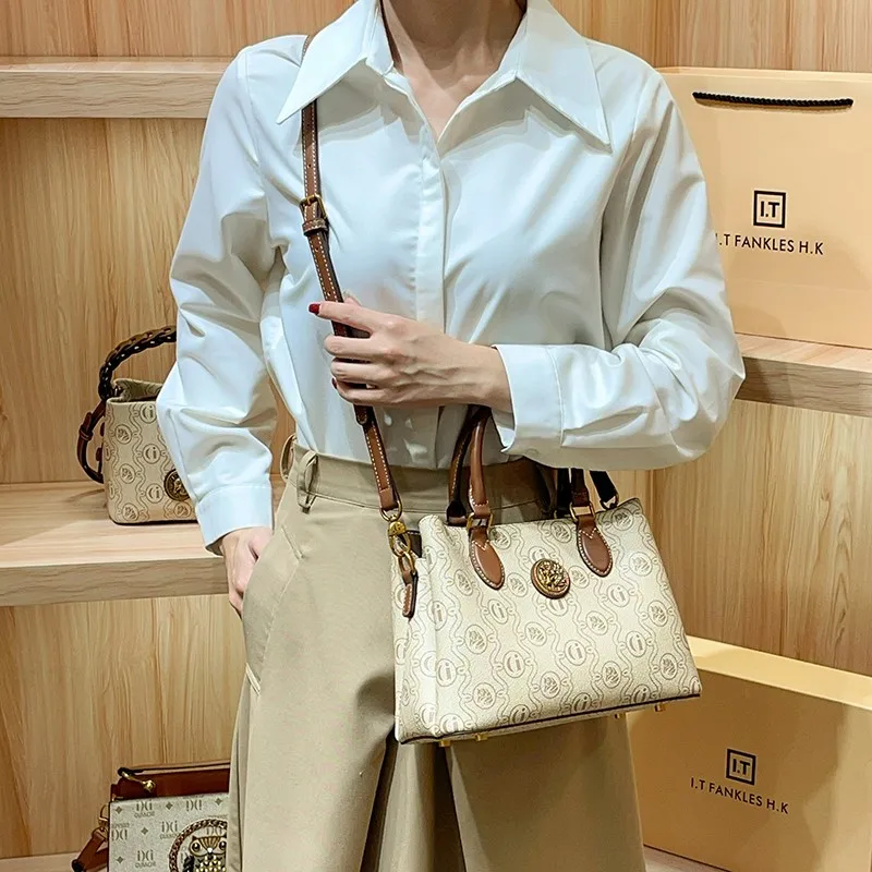 Light luxury brand women\'s bag 2024 autumn and winter new fashion designer high-end temperament crossbody bag handbag shoulder