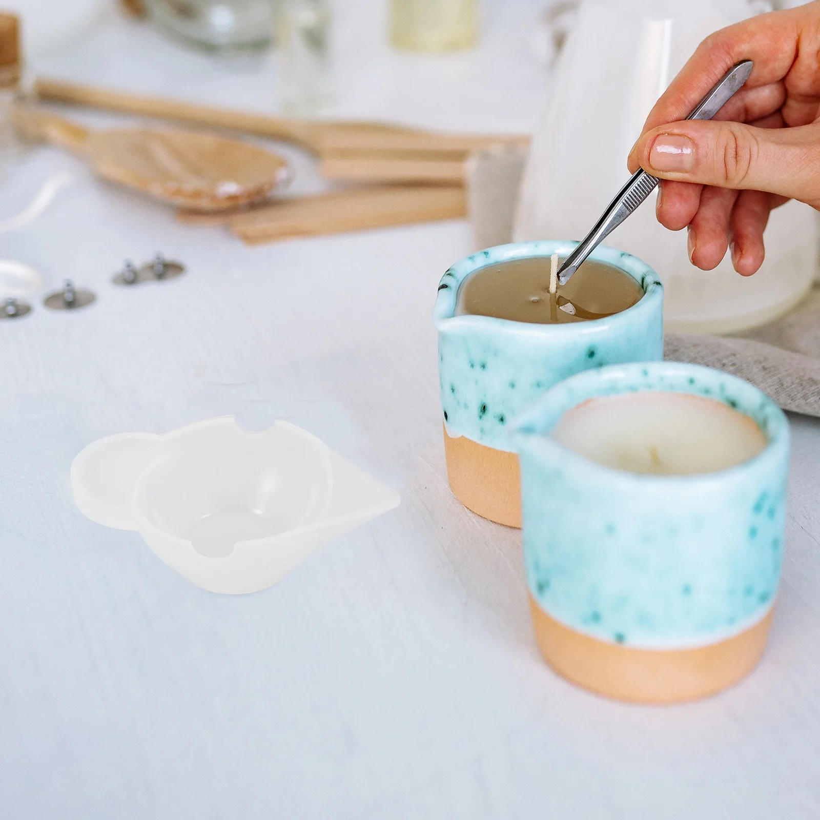 

15Pcs Silicone Resin Mixing Cups Moulds High Temperature Resistant Reusable Craft Bowls for DIY Epoxy Resin Measuring Dispensing