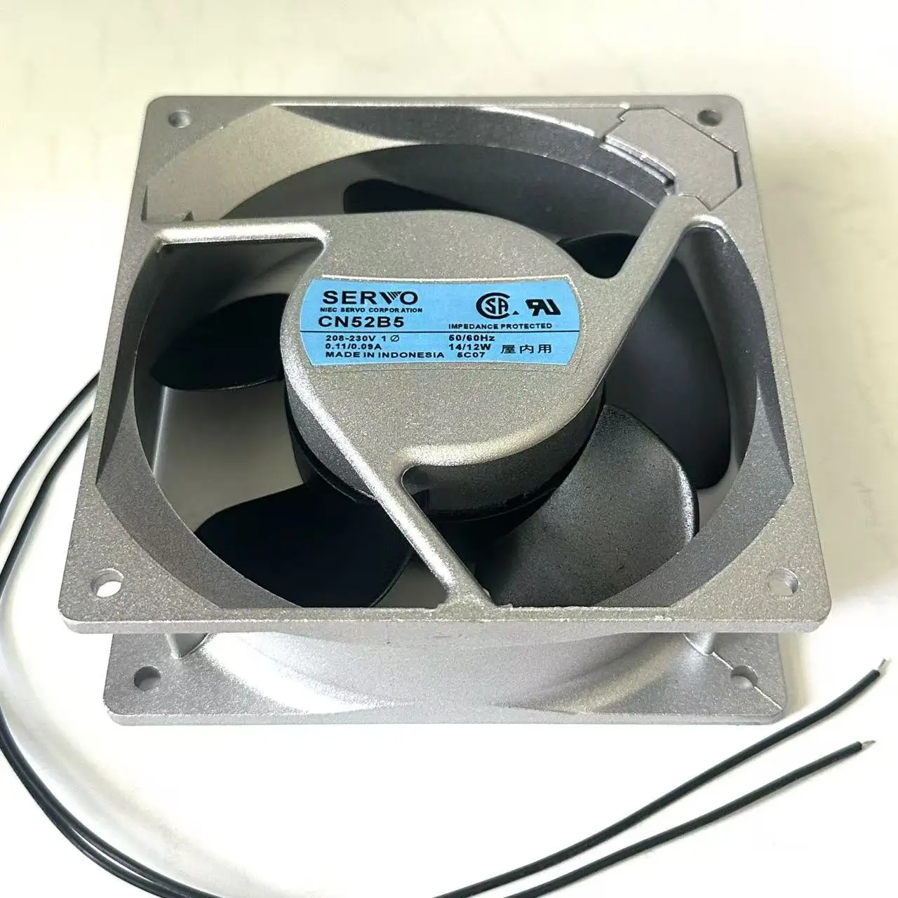 Servo CN52B5 Server Cooling Fan 0.11A 0.09A 120x120x38mm 2-Wire