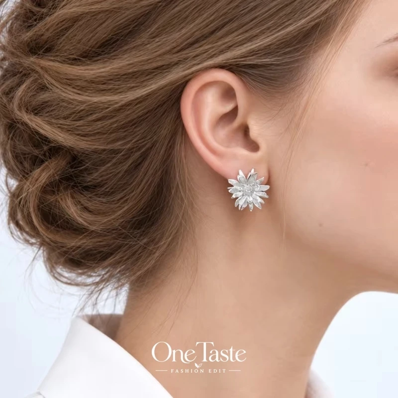 Cubic Zirconia Daisy Flower Big Stud Earrings For Women Delicate Trendy Sparkle Statement Earring With 925 Sterling Silver Posts