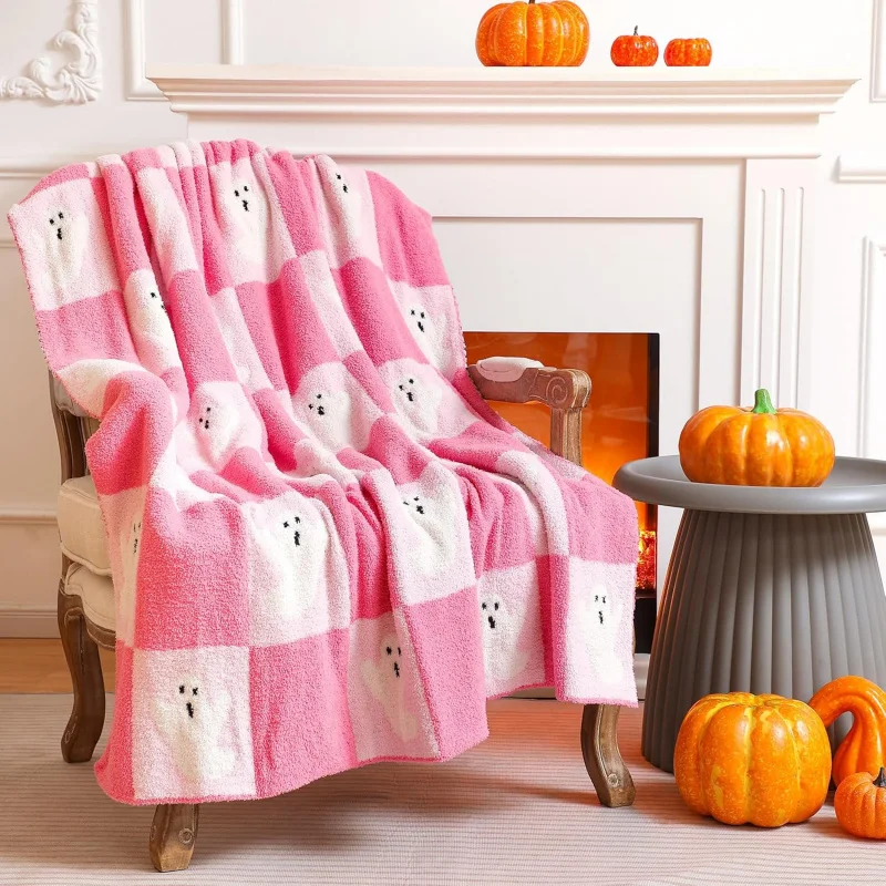 

Halloween Ghost Throw Blanket Microfiber Pink Ghost Blanket Ghost Face Blanket Cute for Sofa Couch Living Room