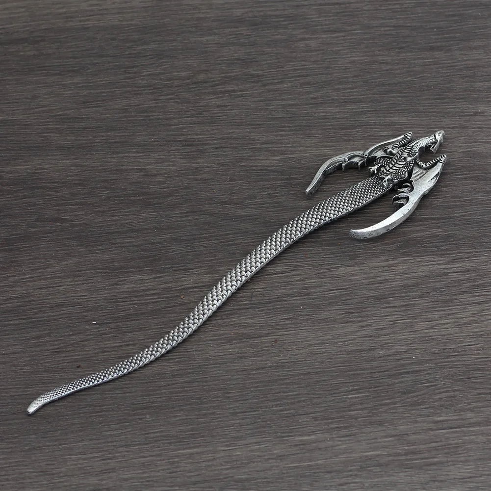 عصا شعر التنين معقدة من القرون الوسطى الخيال القوطي فيبي مفصلة مجنح التنين مقياس الملمس الكمال تأثيري أنيق داكن