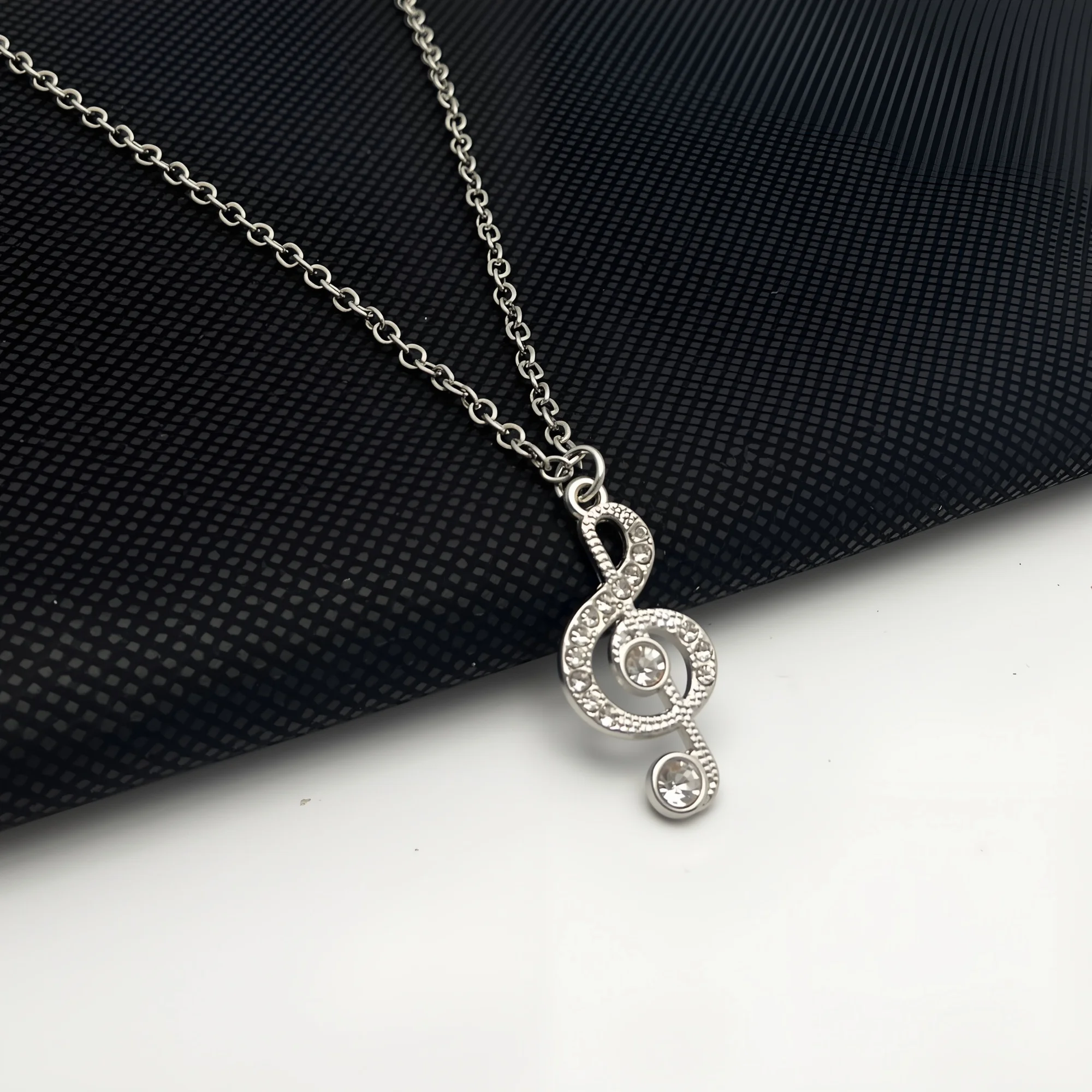 1 pieza de collar de nota musical de cristal delicado para mujeres y niñas, collar con colgante Musical de Color plateado, regalos de joyería